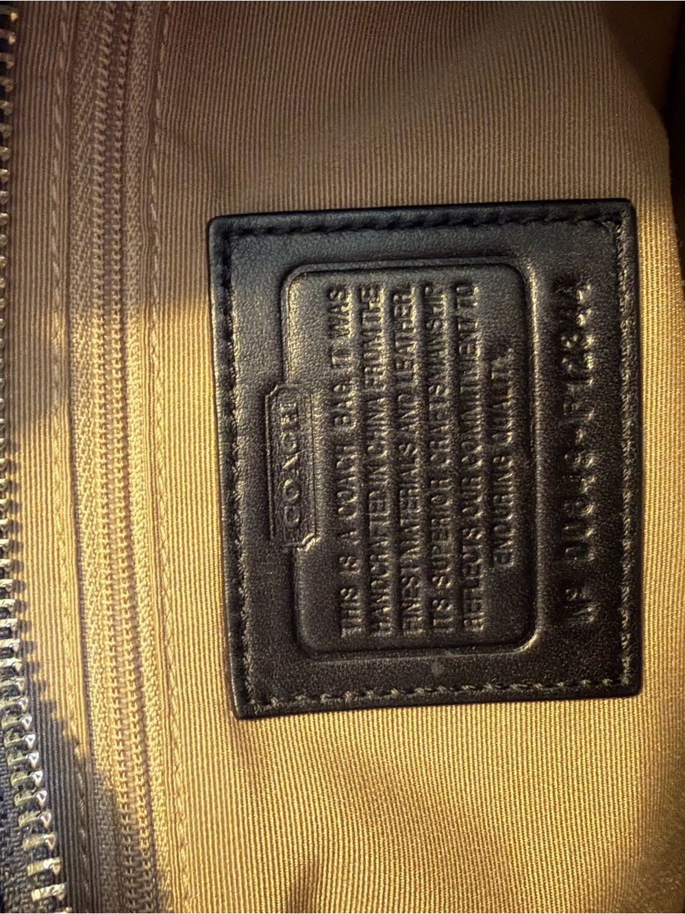 Vintage Coach Gallery Tote in Signature Jacquard - Picture 4 of 5